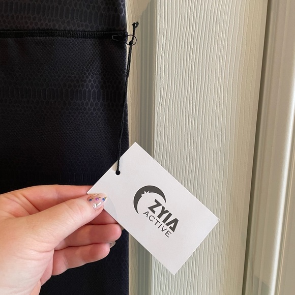 Black textured Zyia leggings - Picture 3 of 6